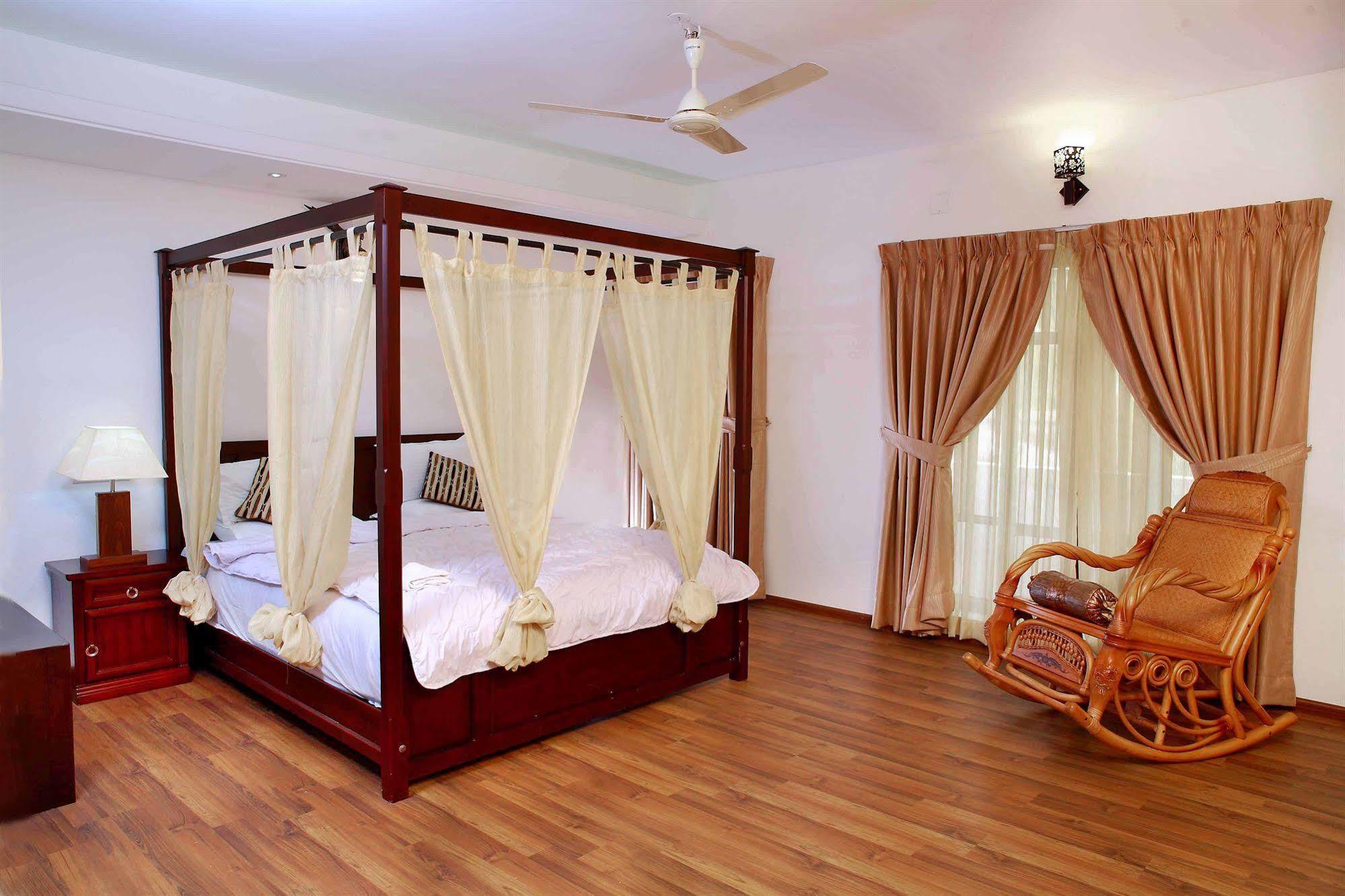 Hotel Bright Heritage Коччи Экстерьер фото